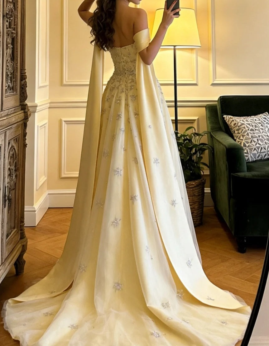 Stunning Prom Dress Light Yellow Off Shoulder Tulle Gala Gown Formal Evening Dress Graduation Outfits     D5116