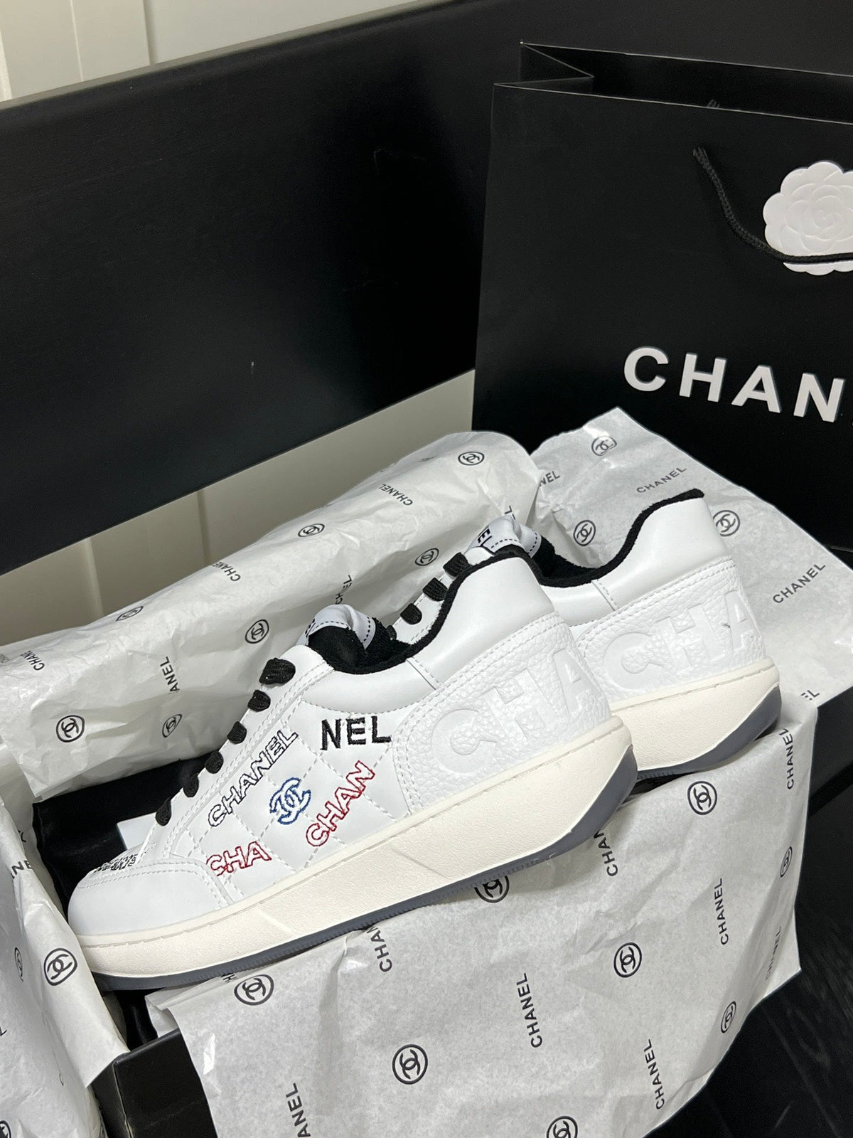 Luxury  CHL 082