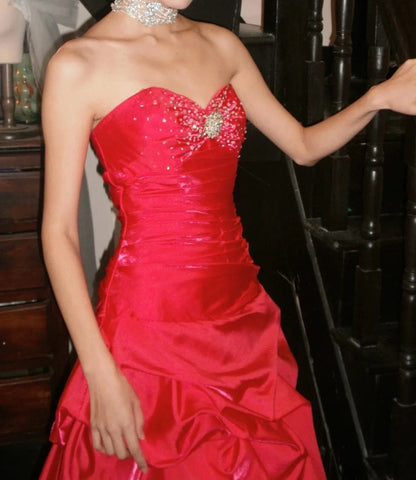 Stunning Prom Dress Red Sweetheart Pleated Gala Gown Fomal Evening Dress Graduation Dress     D5178