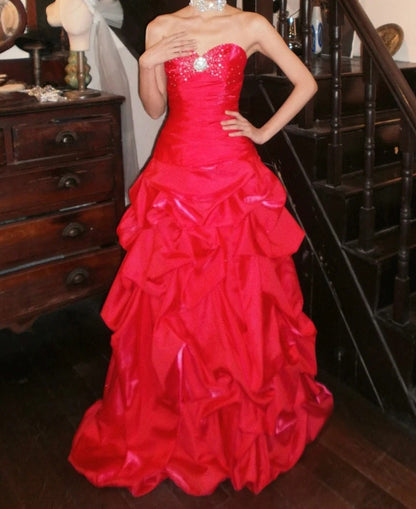 Stunning Prom Dress Red Sweetheart Pleated Gala Gown Fomal Evening Dress Graduation Dress     D5178