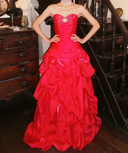 Stunning Prom Dress Red Sweetheart Pleated Gala Gown Fomal Evening Dress Graduation Dress     D5178