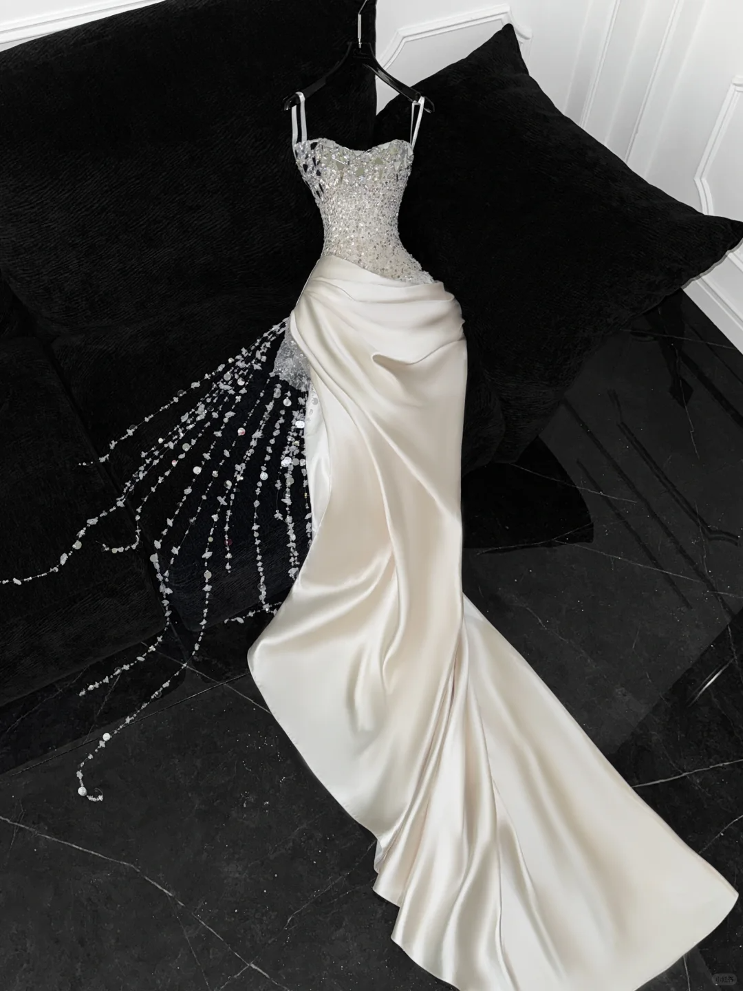 Stunning Strapless Sheath Satin Beaded Long Evening Party Dress Birthday Outfits, D980