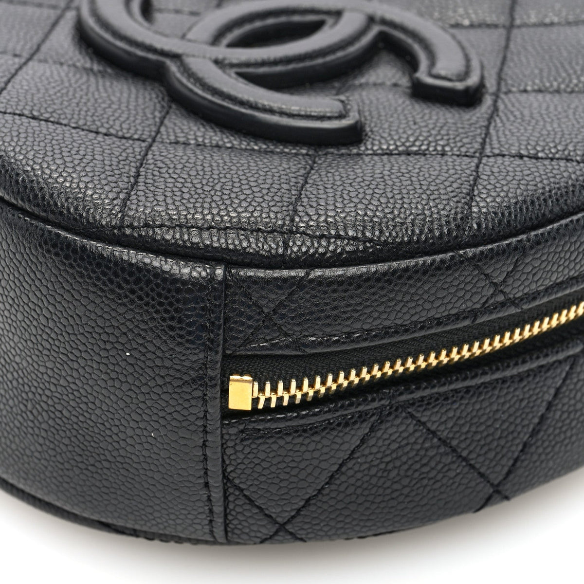 Caviar Quilted Small Round Vanity With Chain  Black