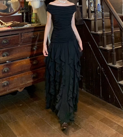Stunning Prom Dress Black Off Shoulder Pleated Gala Gown Evening Dress Birthday Party Dress    D5259