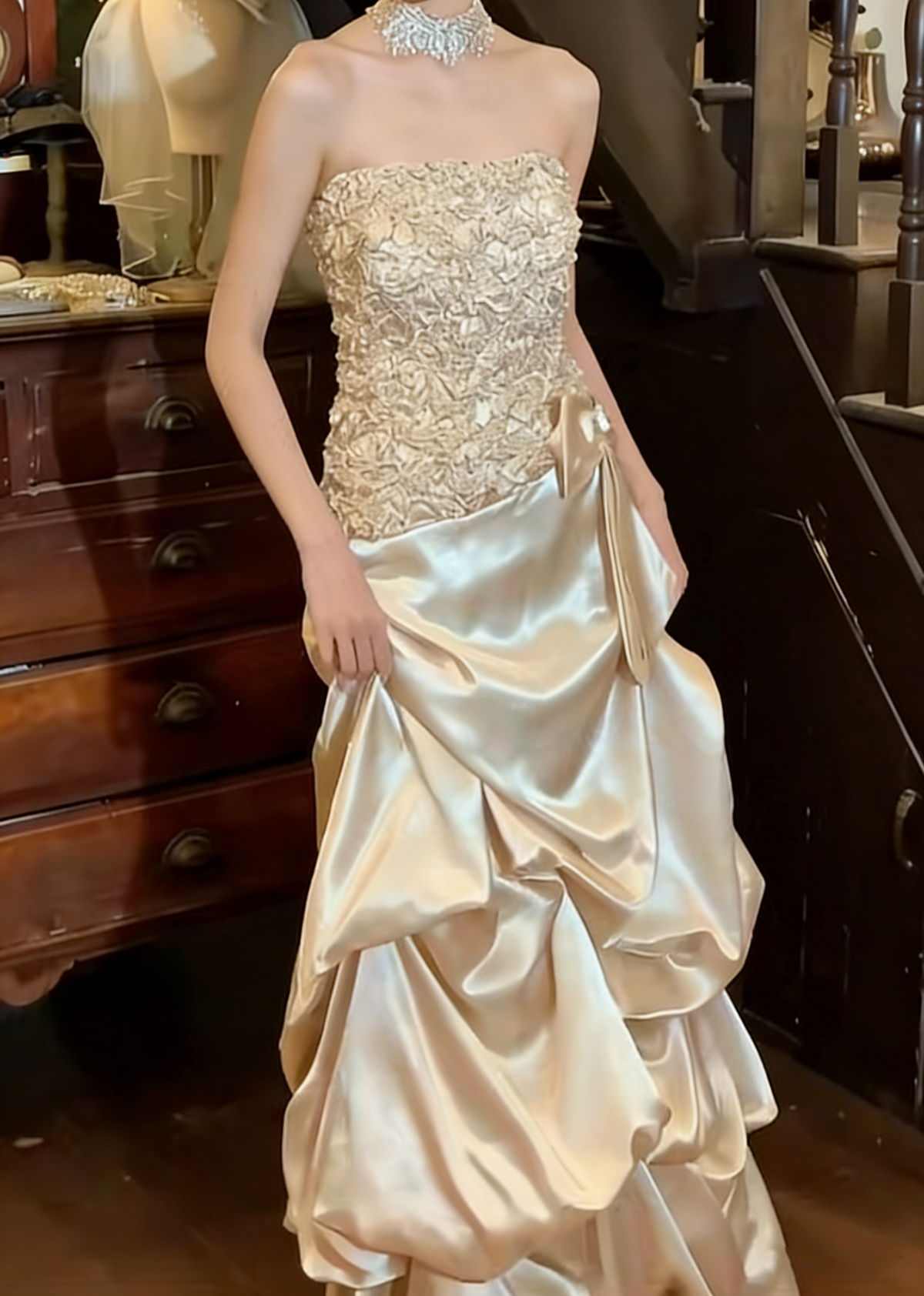 Charming 90s Prom Dress Satin Strapless Pleated Gala Gown Evening Dress  D5301