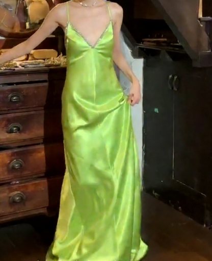 Beauty 90s Prom Dress V-neck Backless Gala Gown Evening Dress   D5313