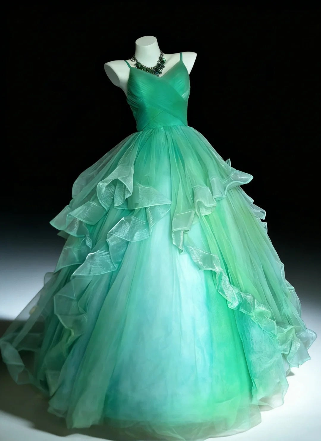 New Arrival Ball Gown Spaghetti Straps Pleated Tulle Evening Dress Quniceanera Dress Birthday Prom Gown       D5395