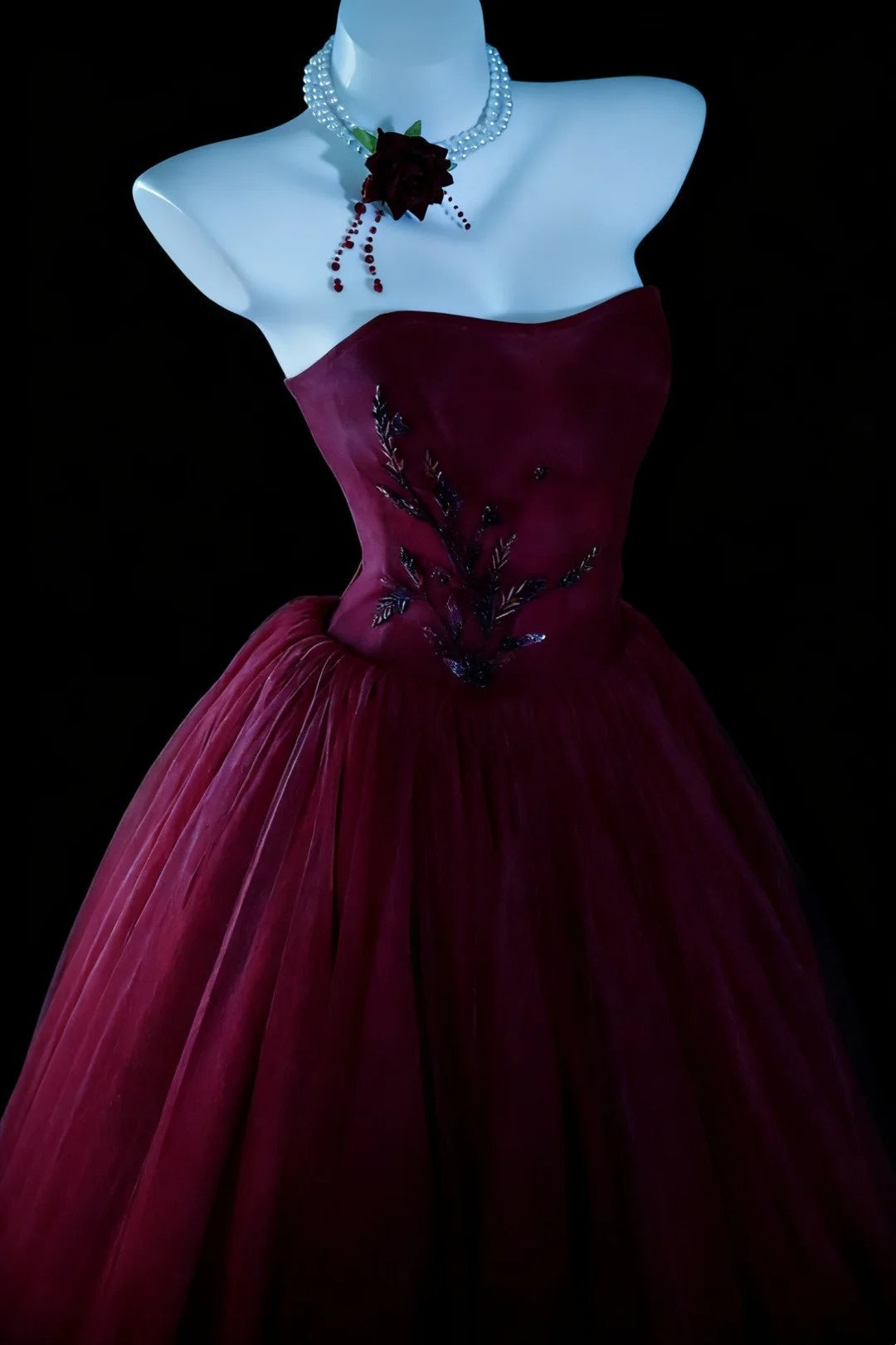 Charming Ball Gown Wine Red Strapless Tulle Pleated Evening Dress Quniceanera Dress Birthday Prom Gown       D5408