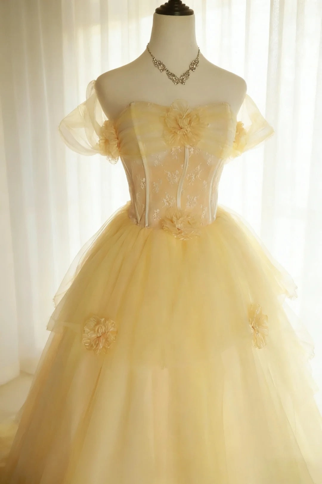 Beauty Ball Gown Off Shoulder Tulle Pleated Evening Dress Quniceanera Dress Birthday Prom Gown       D5409