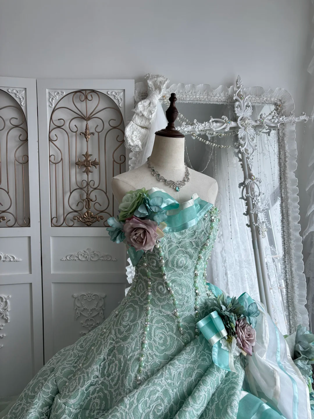 Vintage Blue Rose Print Ball Gown Exquisite Beaded Tulle Prom Dress Sweet 16 Dress SH5988