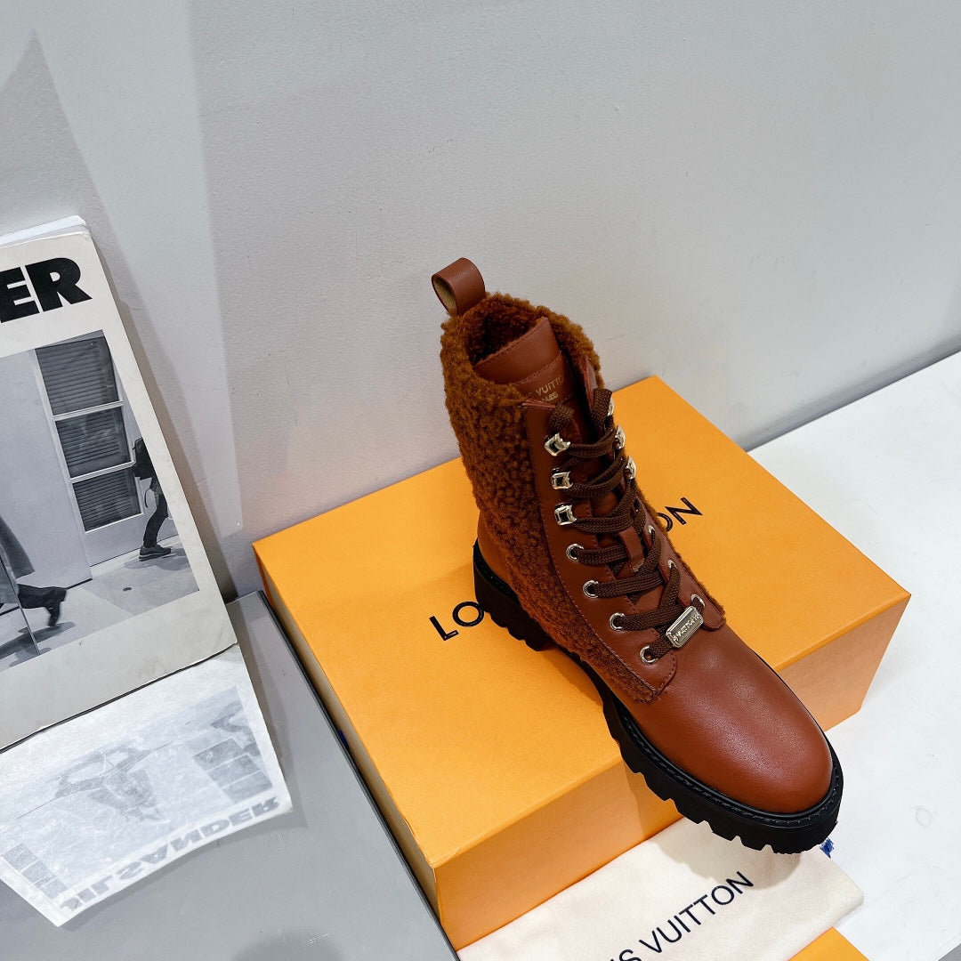 Premium LUV BOOTS 007