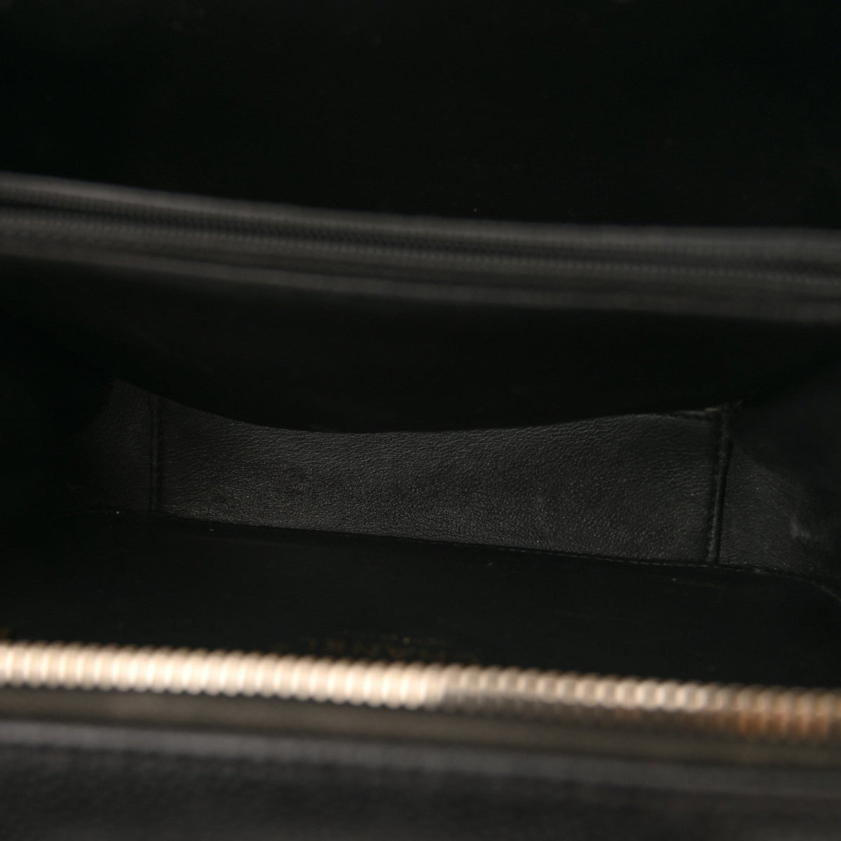 Caviar Quilted Medium CC Filigree Vanity Case Black