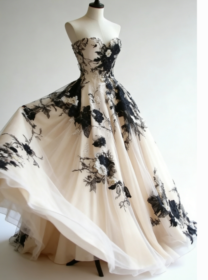 Stunning Ball Gown Sweetheart Neck Black Appliques Tulle Prom Dress  Evening Gown SH5421
