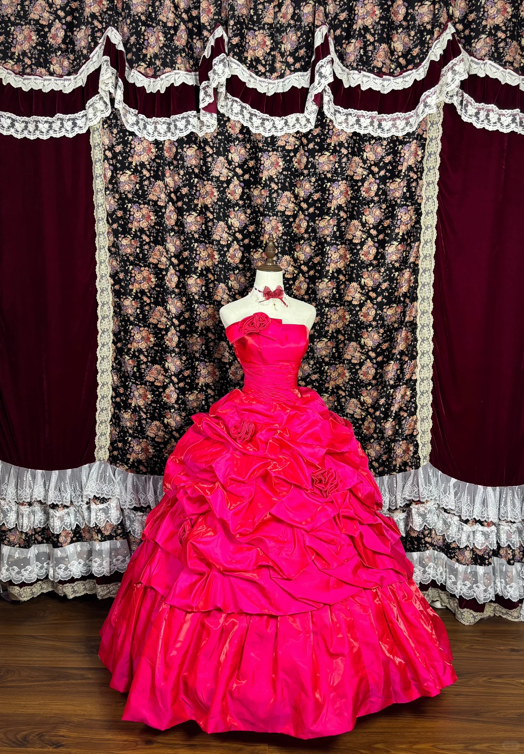 Vintage Hot Pink Ball Gown Strapless Pleated Satin Prom Dress Sweet 16 Dress SH5798