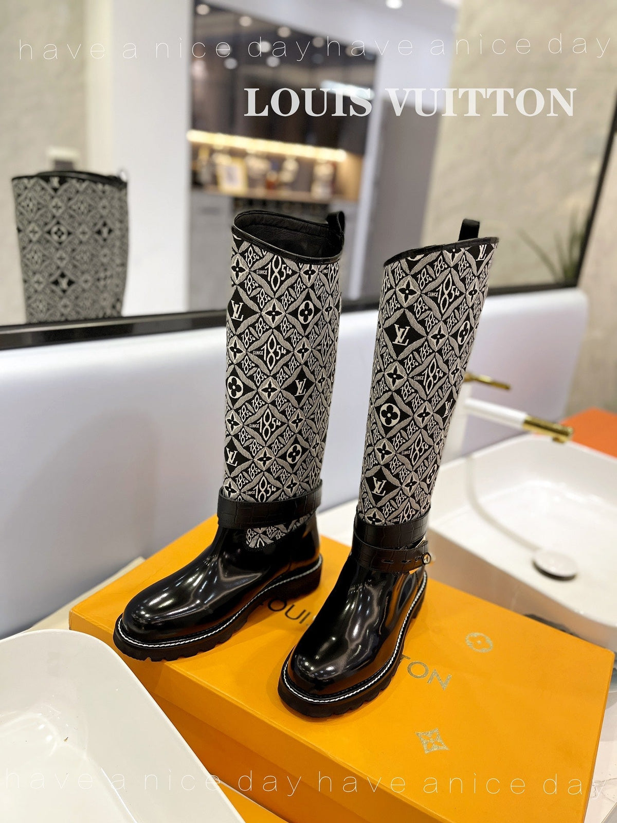 Premium LUV BOOTS 027