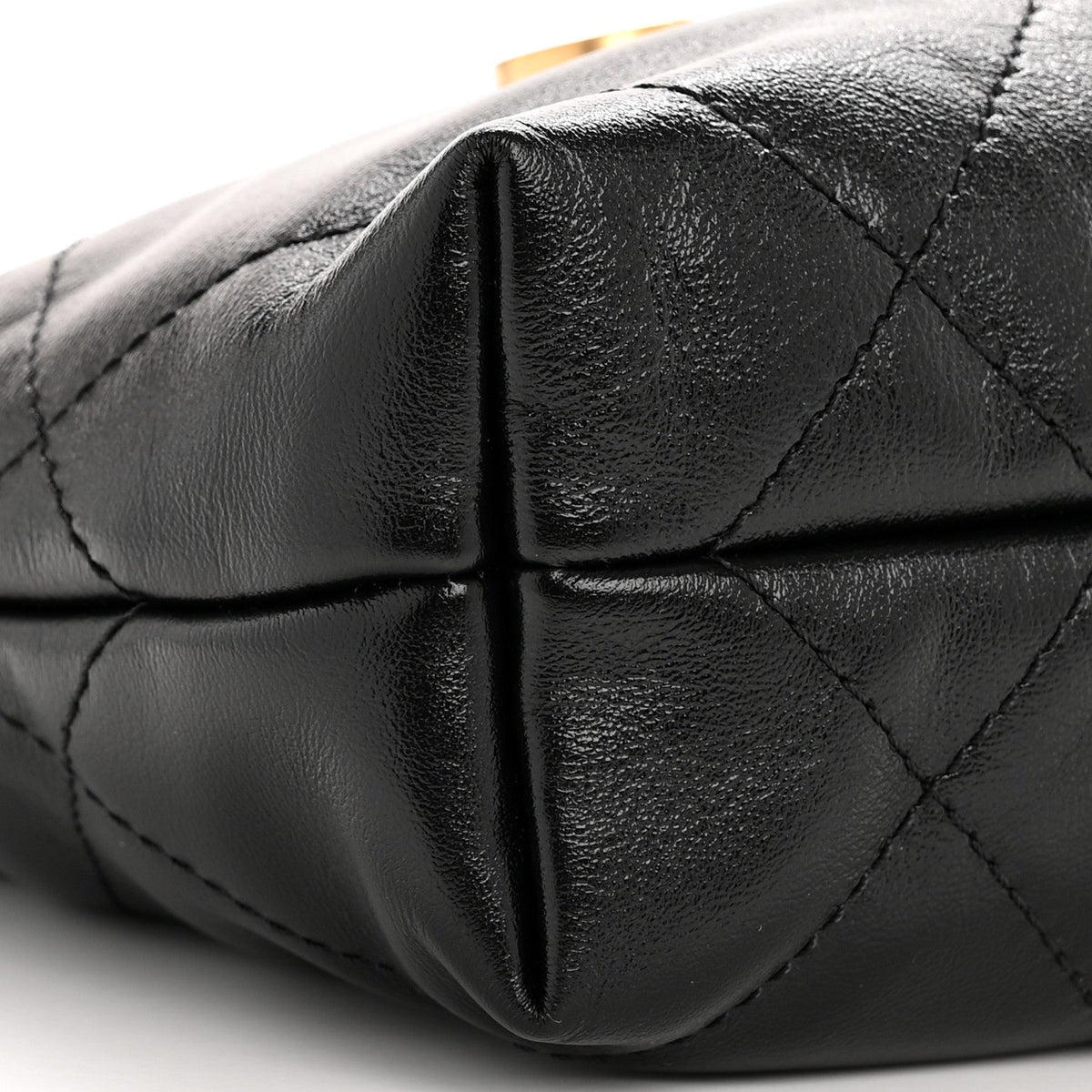 Shiny Calfskin Quilted Mini Chanel 22 Black