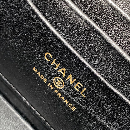 Chanel Long Vanity with chain