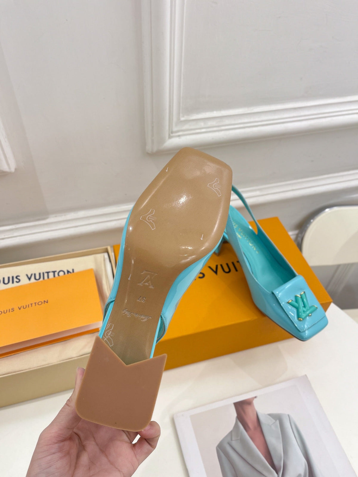 New LUV High Heel Shoes 028