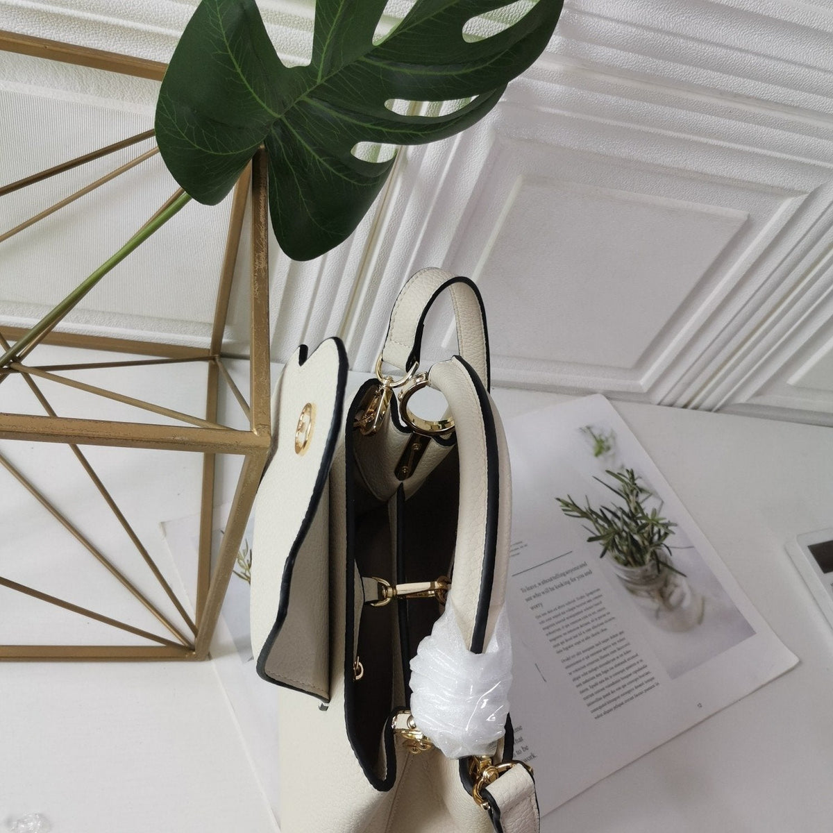 Louis Vuitton Capucines Eggshell