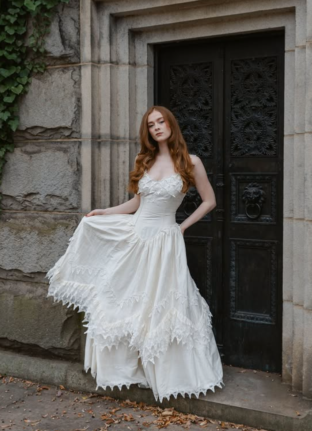 Vintage Ivory A Line Straps Lace Appliques Satin Long Wedding Dress SH6095