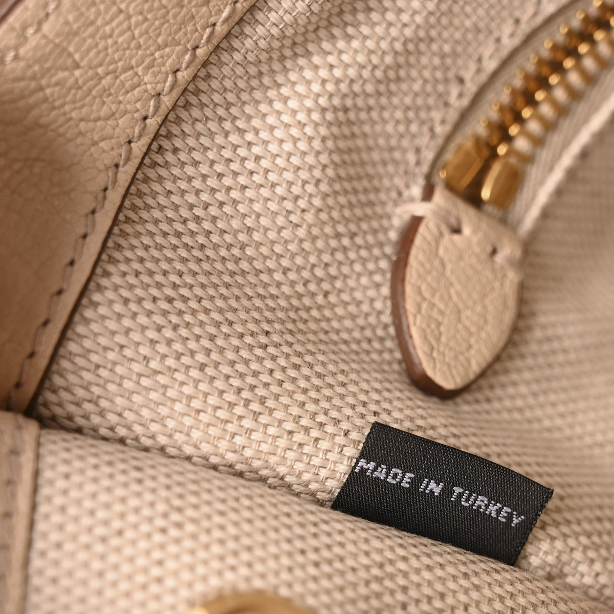 Goatskin Logo Embossed Shopping Tote Lino