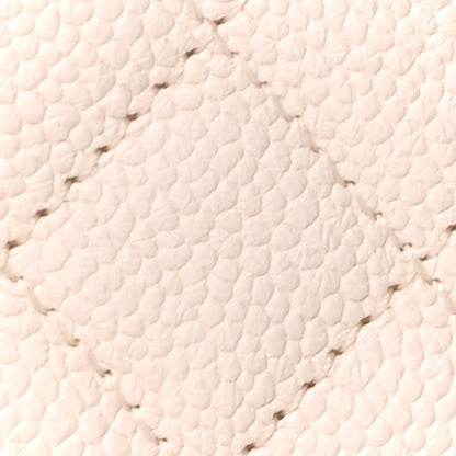 Caviar Quilted Medium Boy Flap Ivory