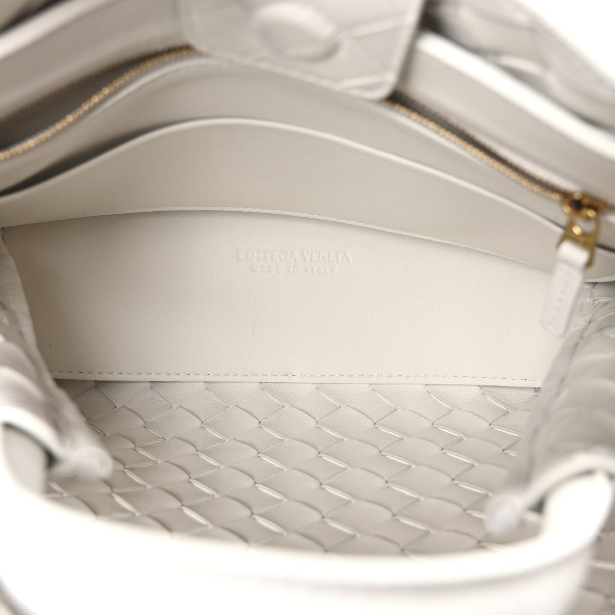 Nappa Intrecciato Small Andiamo Shoulder Bag White