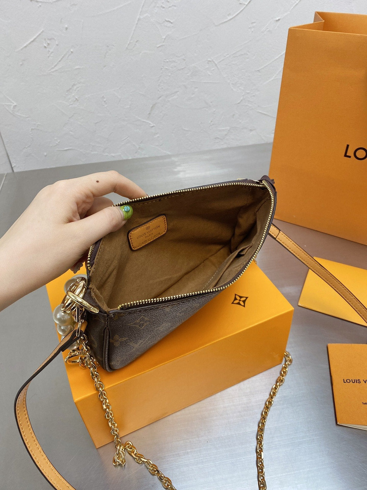 LV Ivy Monogram
