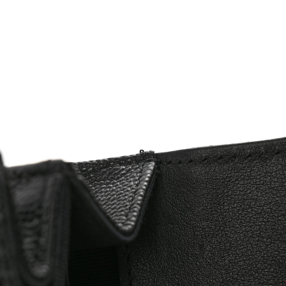 Shiny Caviar Quilted Clutch With Chain Black