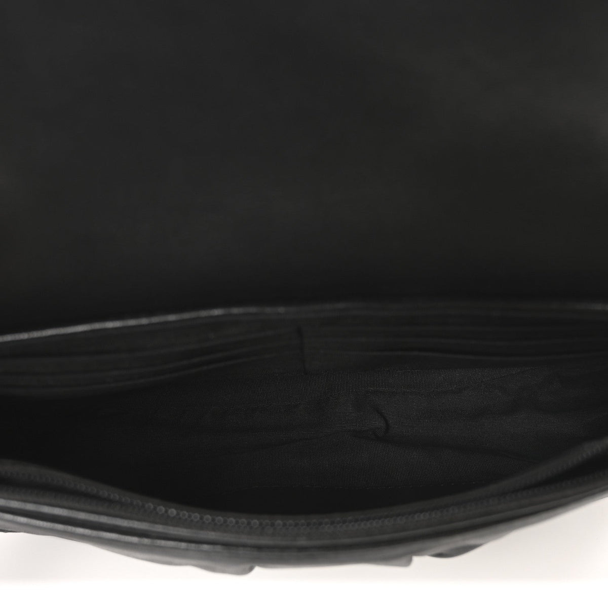 Lambskin Half Moon Wallet On Chain WOC Black