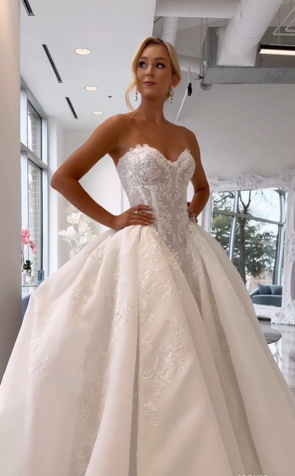 Sweety Ball Gown Sweetheart Neck White Lace Tulle Wedding Dress SH6109
