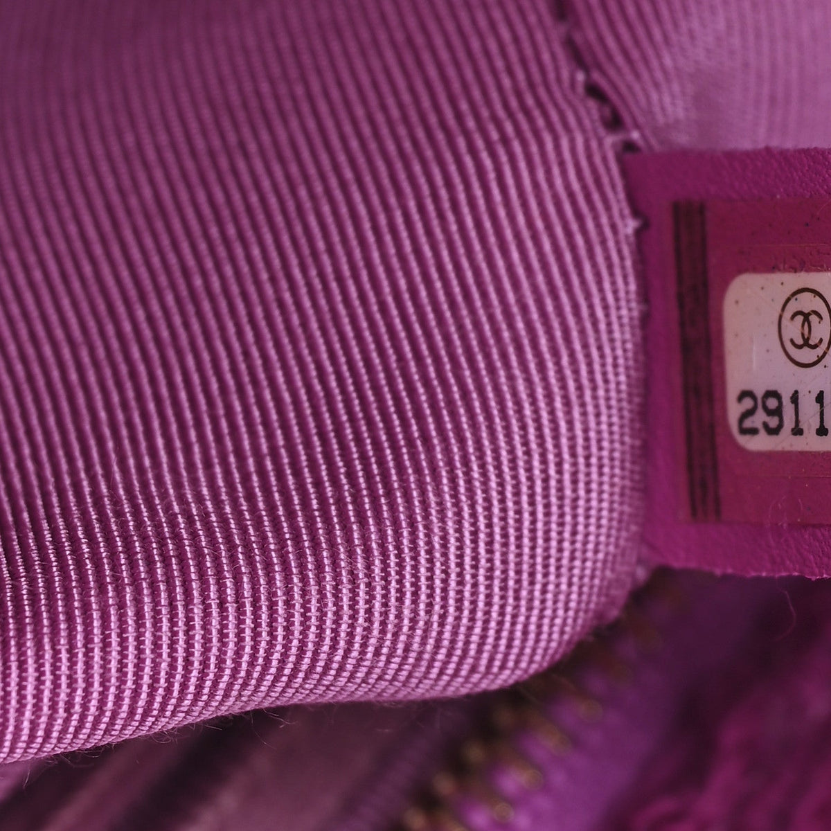 Wool Tweed Large Zipped Shopping Tote Magenta
