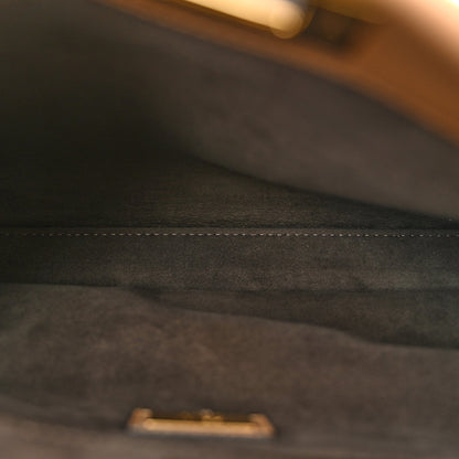 Vitello Seta Medium Peekaboo Iconic Satchel Cuoio