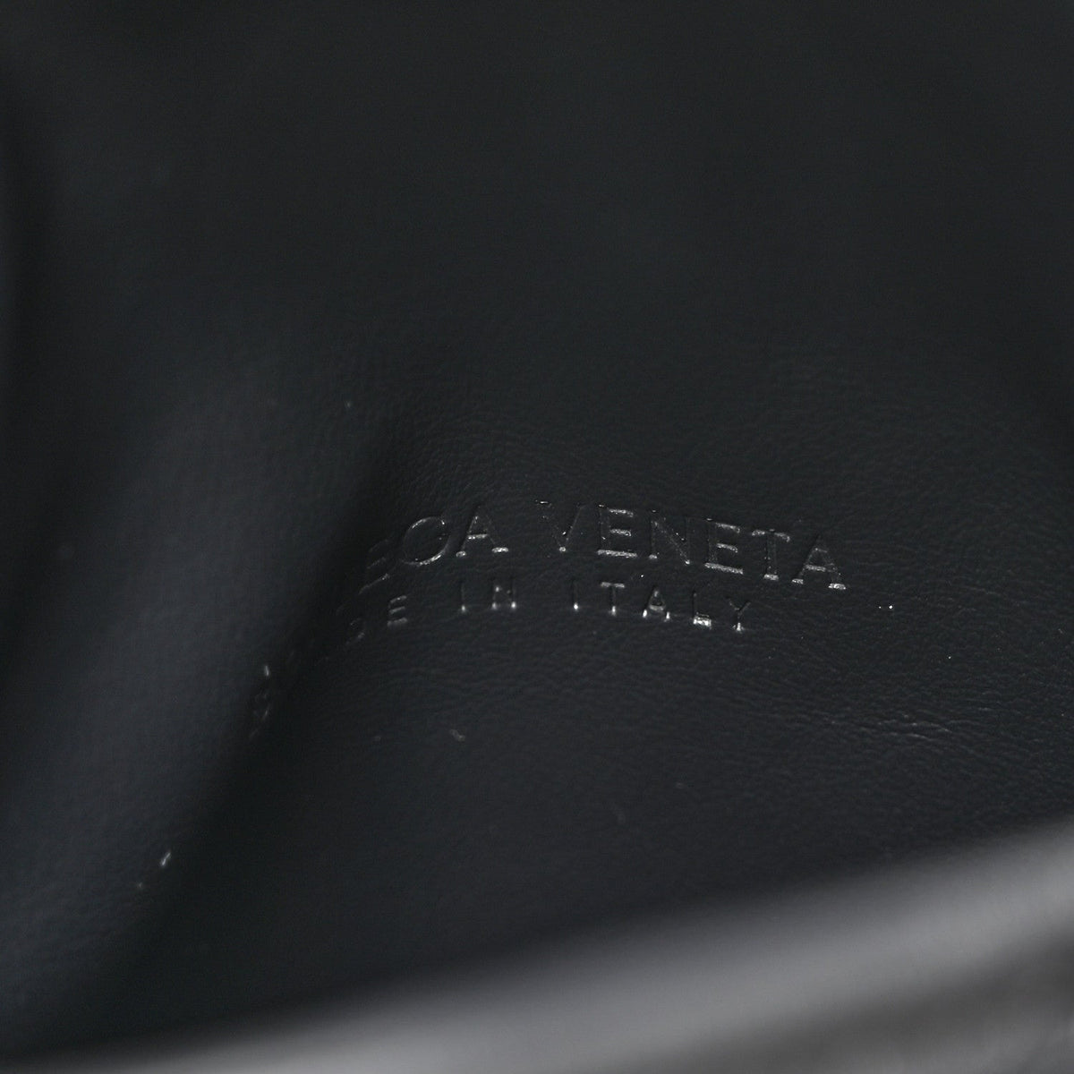 Calfskin Intrecciato Mini Hop Black