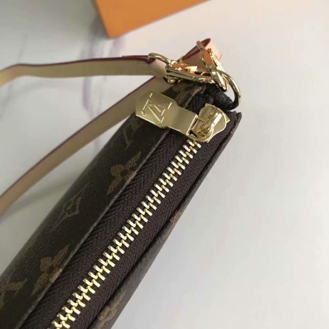 Louis Vuitton Pochette Accessories
