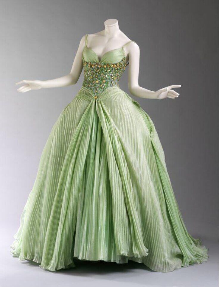 Vintage Ball Gown A Line Spaghetti Strap Beaded Pleated Green Tulle Party Dress Evening Dress SH2849