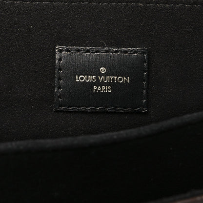 Reverse Monogram Pochette Metis
