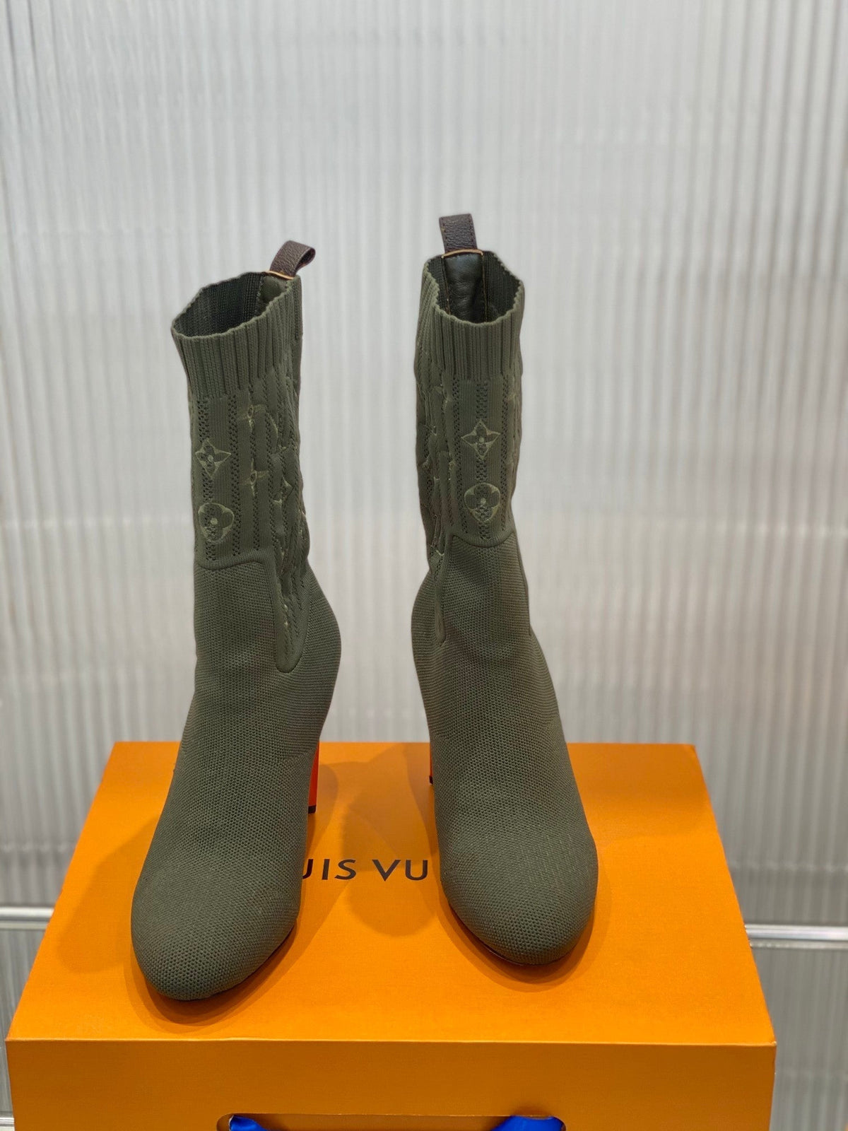 Premium LUV BOOTS 048