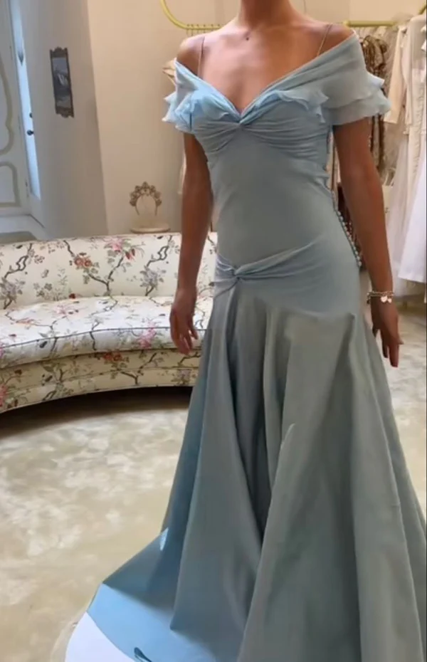 Light Blue V Neck A-Line Vintage Prom Dress Evening Gown MD7640