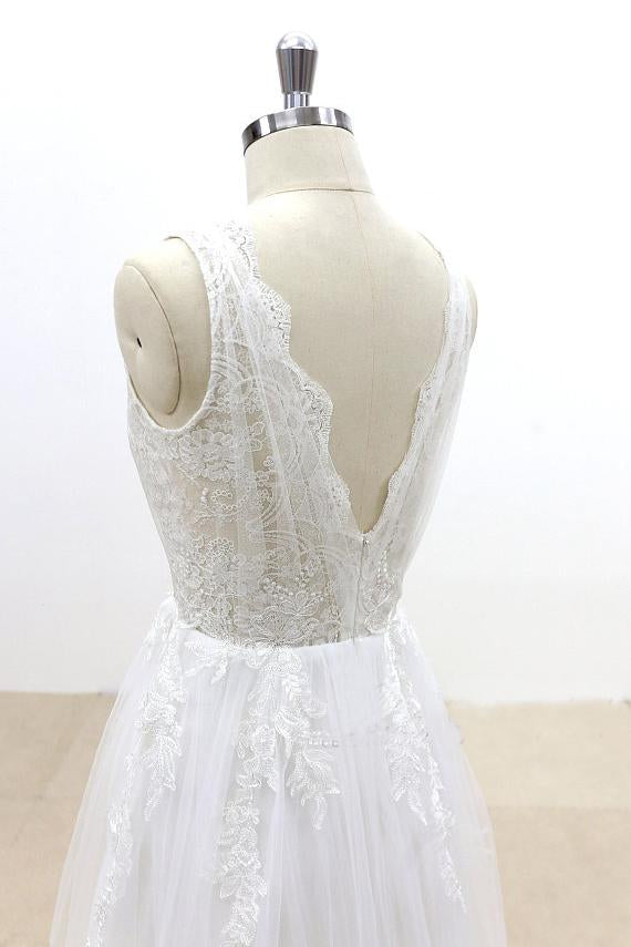 A Line V Neck Lace Appliqued Tulle Wedding Dress with V-Cut Back,Beach Wedding Dress M1405