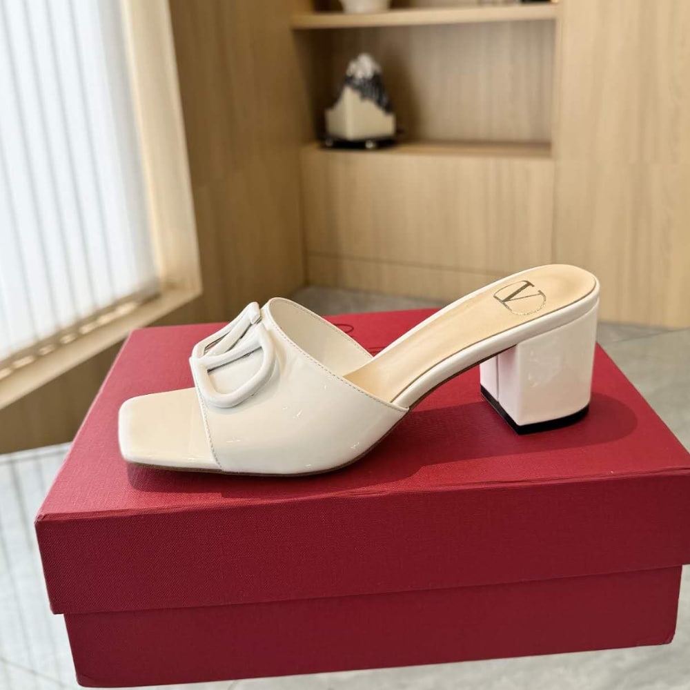 VALENTINO VLOGO SIGNATURE SLIDE SANDAL WHITE