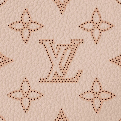 Louis Vuitton Bella Tote M22615