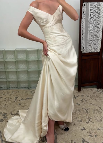 Vintage Ivory A Line V Neck Embroidery Satin Long Wedding Dress SH5873