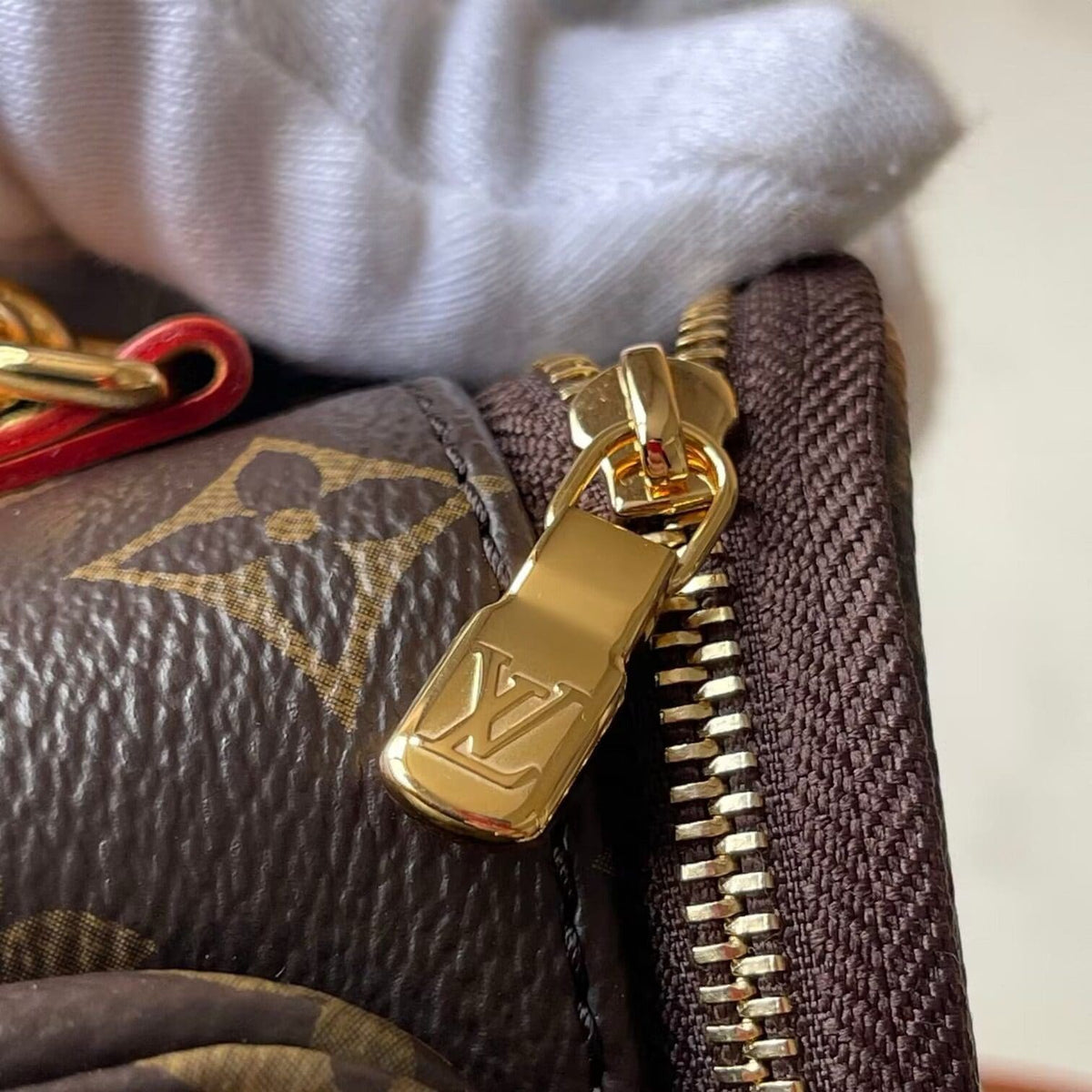 Louis Vuitton Mini Bumbag M83219