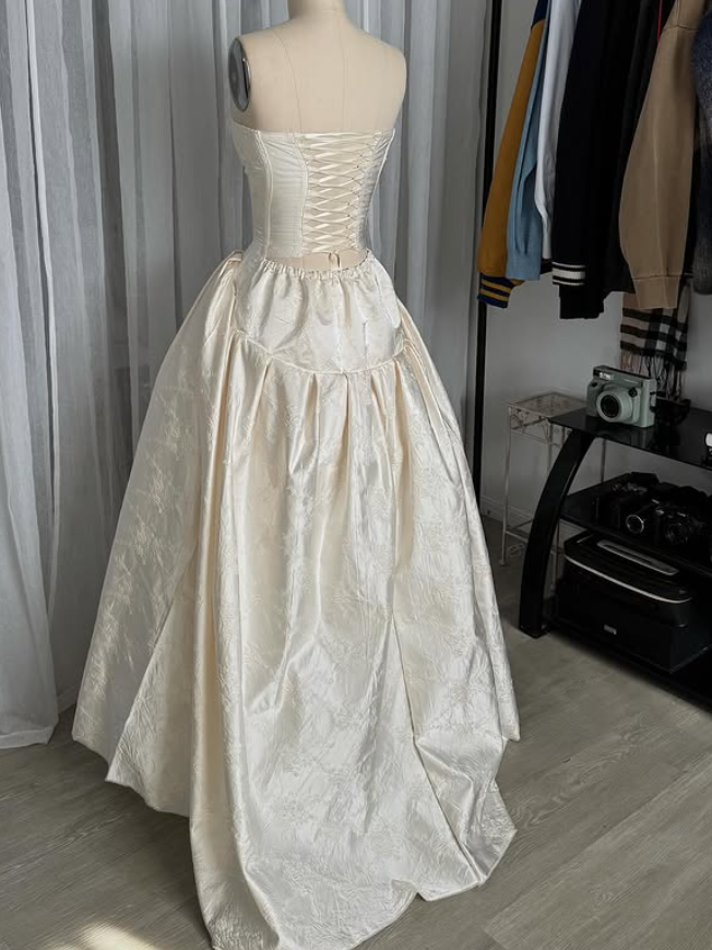 Vintage Ivory Ball Gown Sweetheart Neck Print Floral Satin Prom Dress SH5446