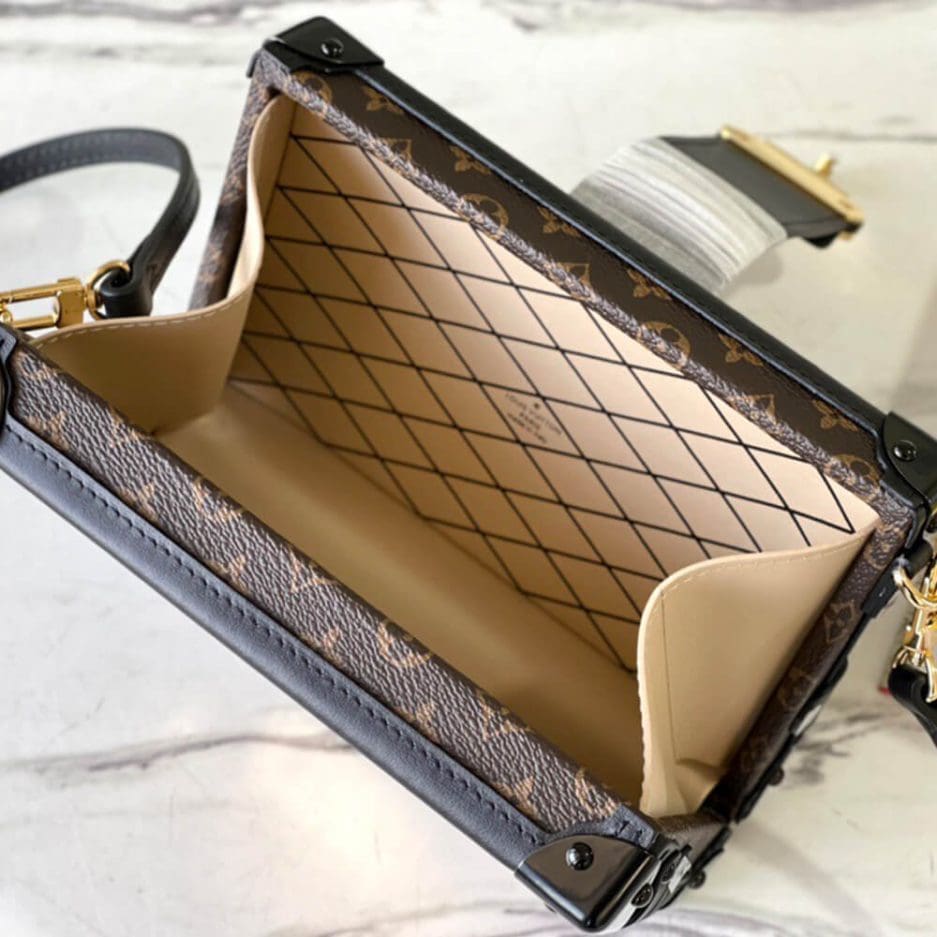 Louis Vuitton PETITE MALLE EAST WEST M45943