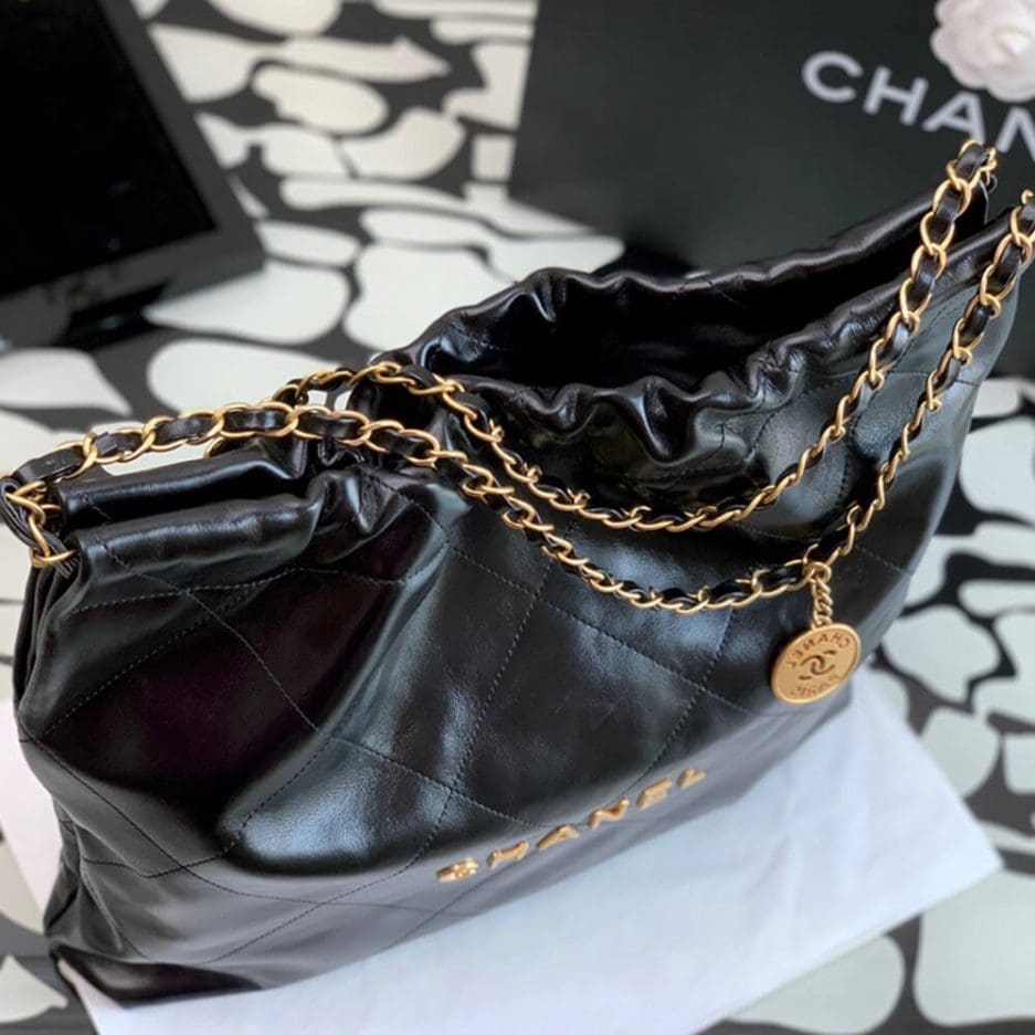 iCHANEL 22 Small Handbag-Hobo Bags -Black