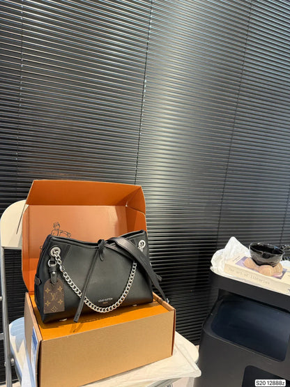 LV Louis Vuitton Carryall Crossbody Bag 26x18cm