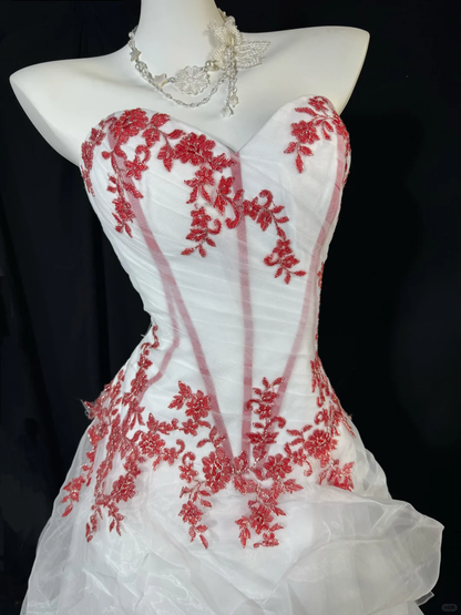Vintage Ball Gown Strapless Exquisite Red Beaded White Tulle Prom Dress Graduation Prom Dress SH5491