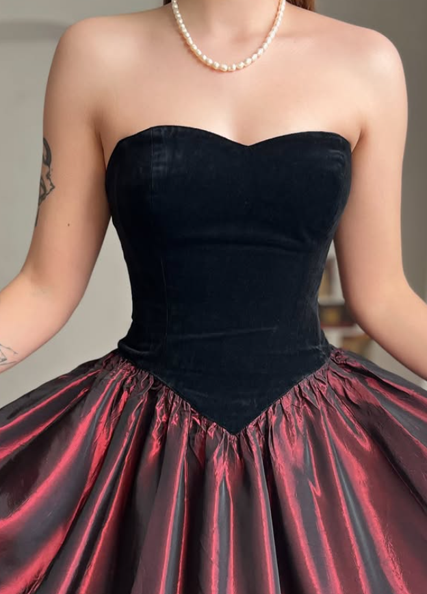 Vintage A Line Strapless Black Velvet Burgundy Satin Prom Dress Evening Dress SH6074